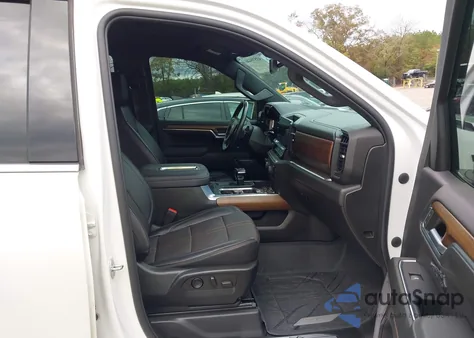 2022 Chevrolet Silverado 1500 4Wd Short Bed High Country from USA, damaged, VIN 1GCUDJED2NZ565795